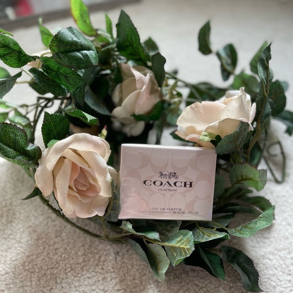 NWT! Coach Signature Eau De Parfum 1 FL OZ - Picture 1 of 2